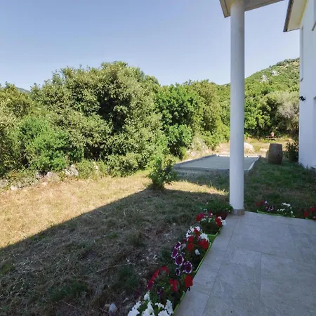 Four-bedroom Holiday In Oletta * Oletta (Corsica)