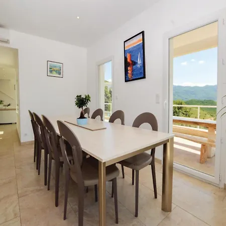 Ferienhaus Four-bedroom Holiday In Oletta