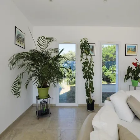 Ferienhaus Four-bedroom Holiday In Oletta