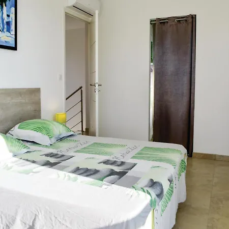 Four-bedroom Holiday In Oletta *