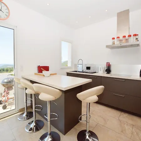 Four-bedroom Holiday In Oletta * Oletta (Corsica)