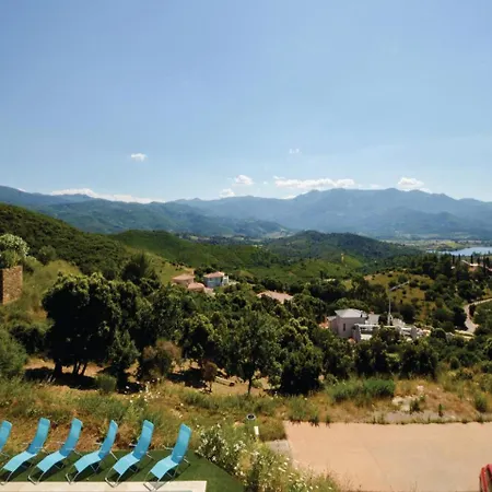 Four-bedroom Holiday In Oletta *