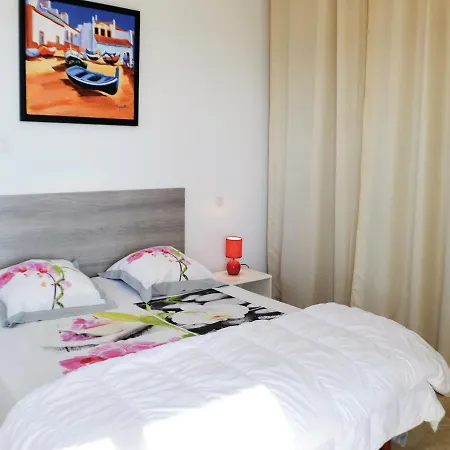 Four-bedroom Holiday In Oletta * Oletta (Corsica)