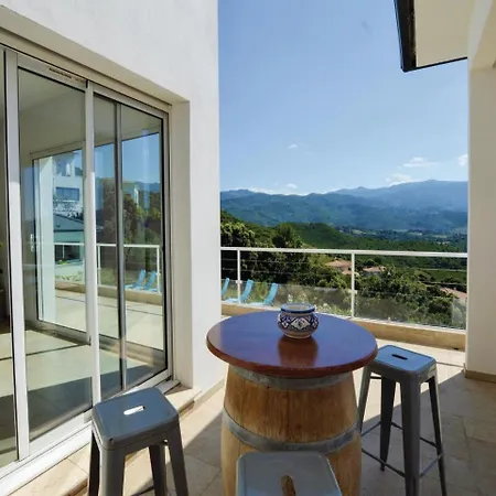 Four-bedroom Holiday In Oletta * Oletta (Corsica)